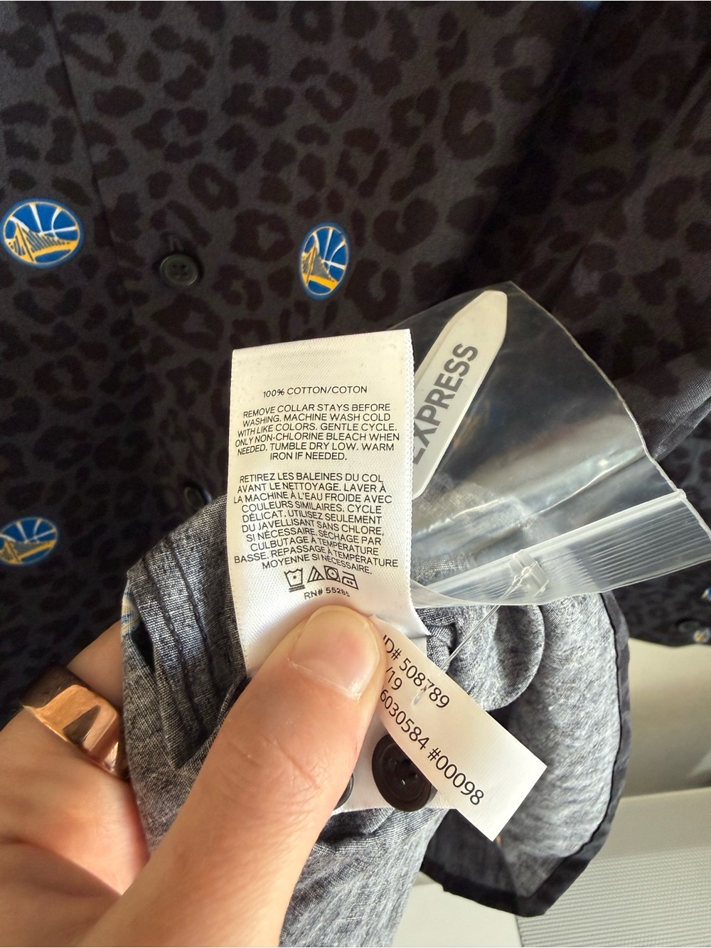 NWT Men's Black Golden State Warriors Dress Shirt - Picture 7 of 7
